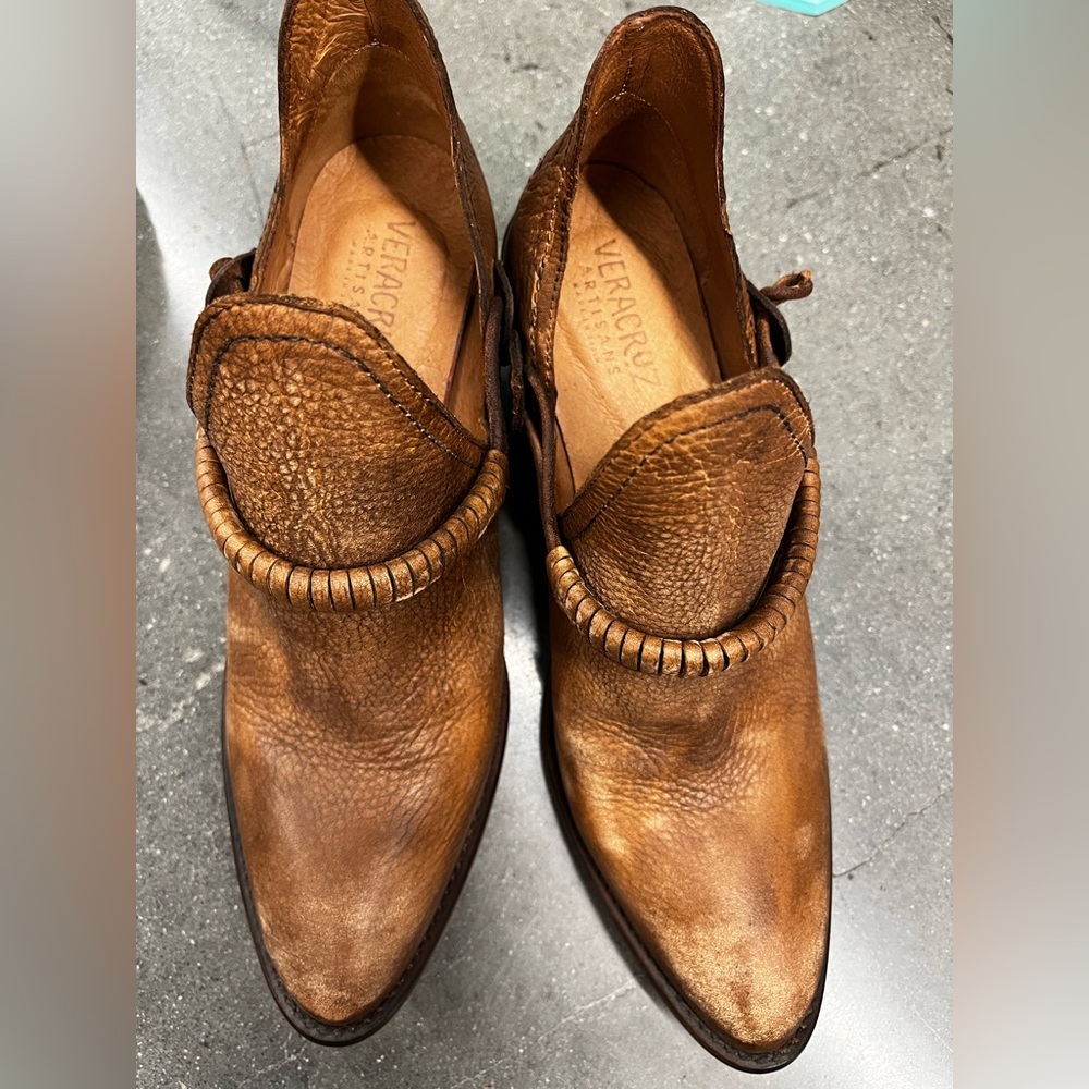Sundance Catalog Vera Cruz Embroidered Estrada Boots in rustic tan size 39 NWOB